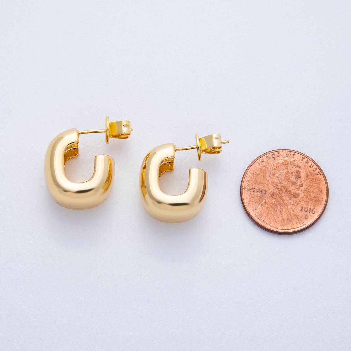 chunky gold hoops