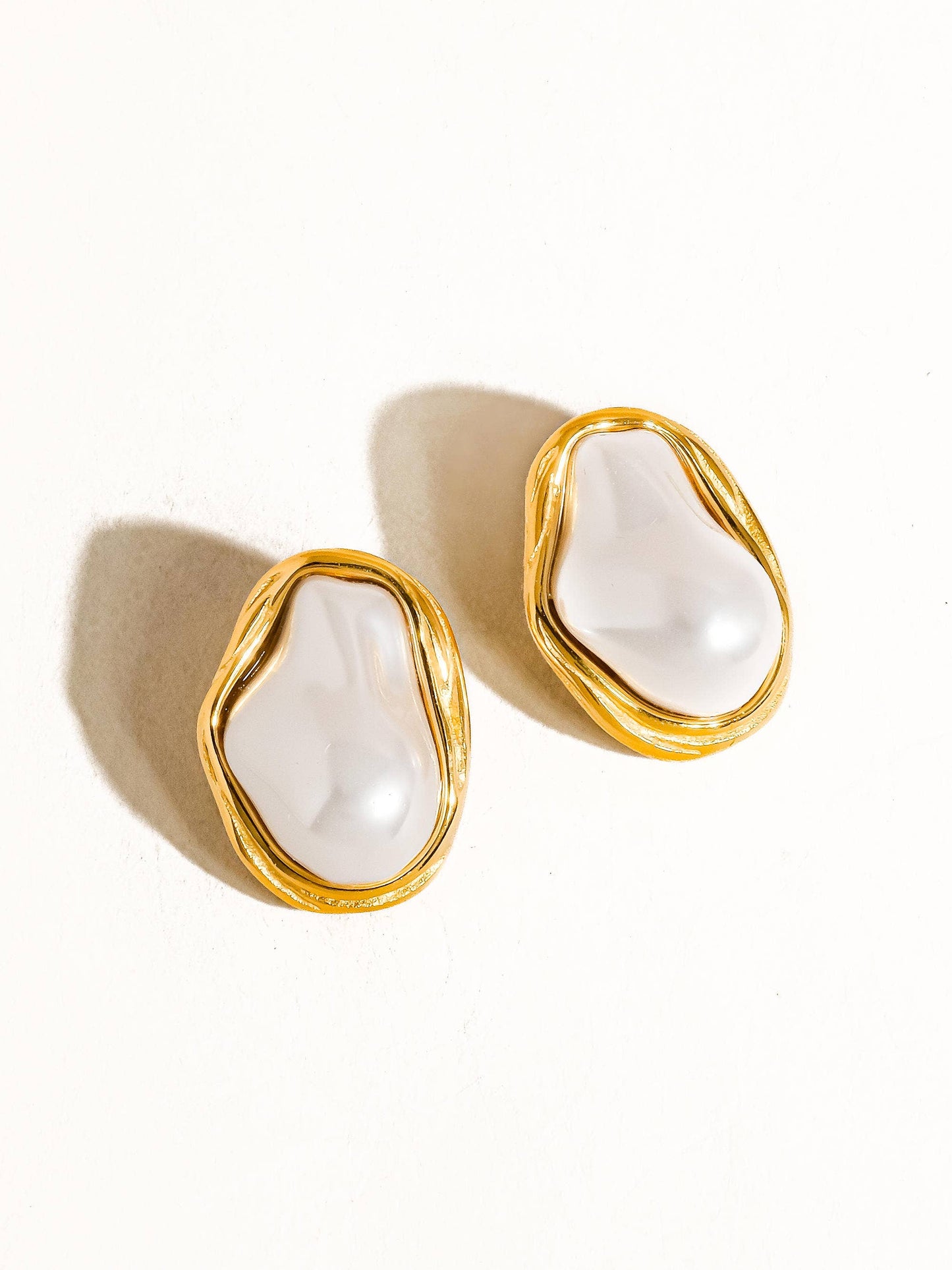 Pearl Round Earring
