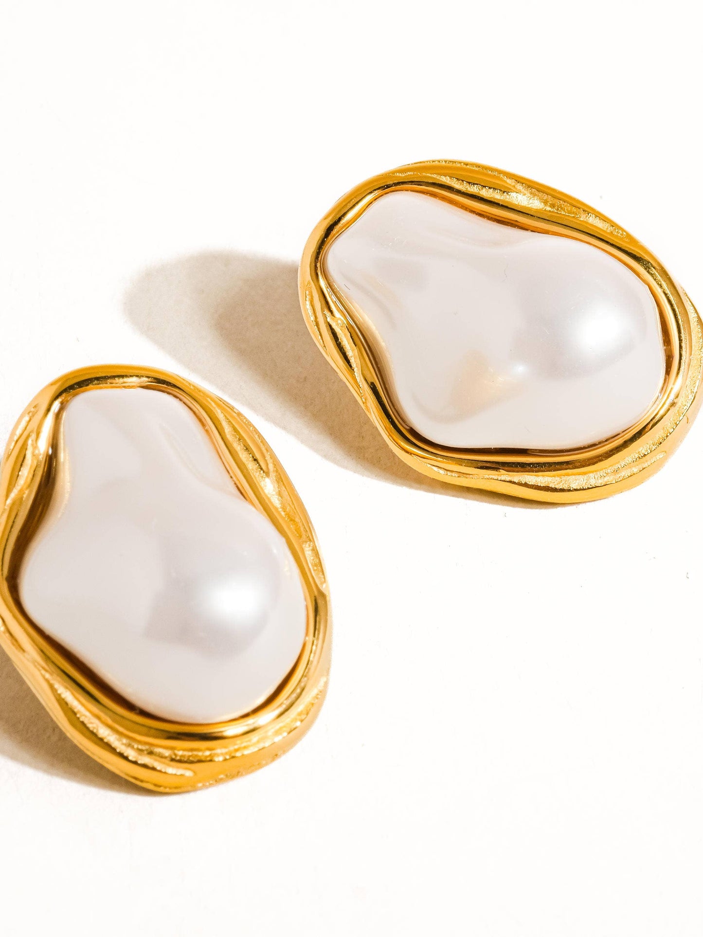 Pearl Round Earring