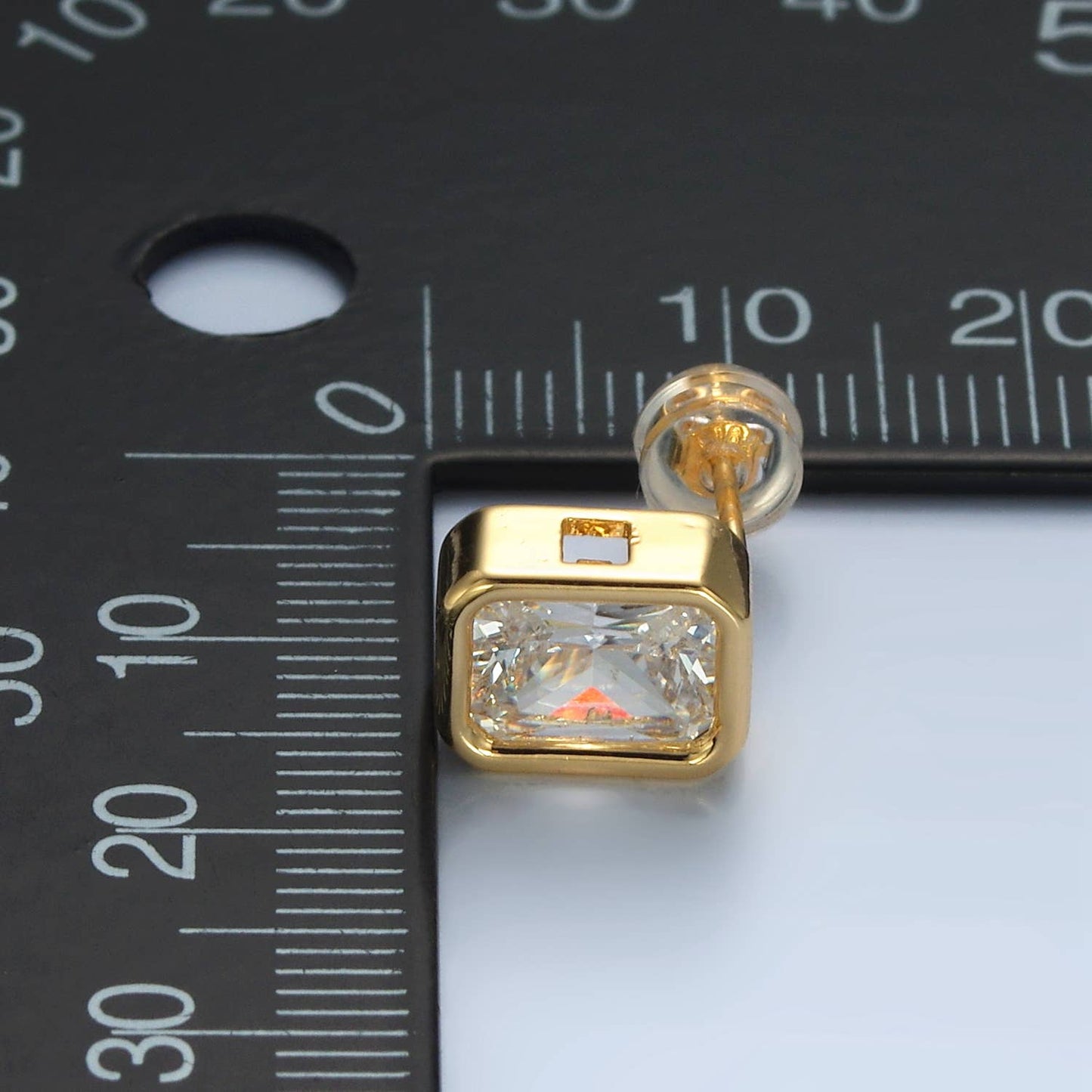 diamond stud earring