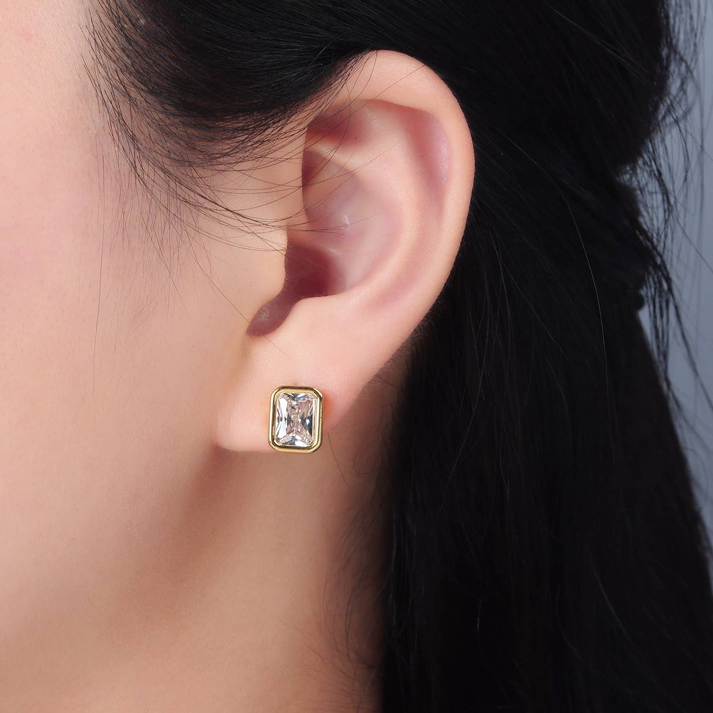 diamond stud earring